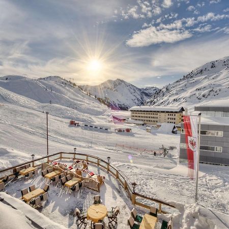 Hotel Arlberghoehe Sankt Christoph Am Arlberg Buitenkant foto