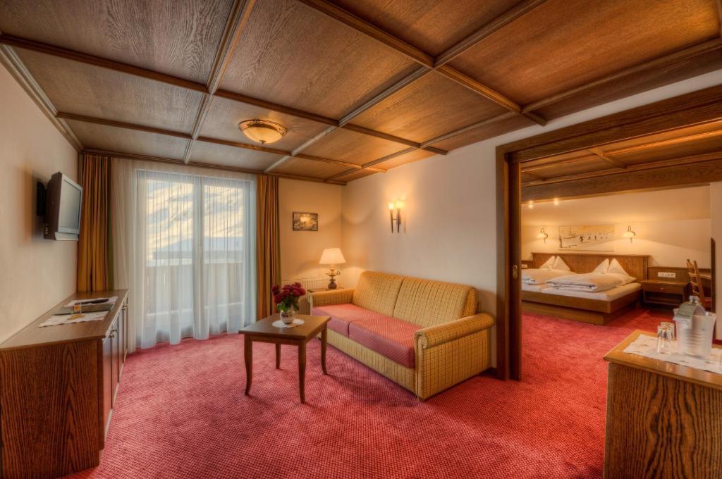 Hotel Arlberghoehe Sankt Christoph Am Arlberg Buitenkant foto