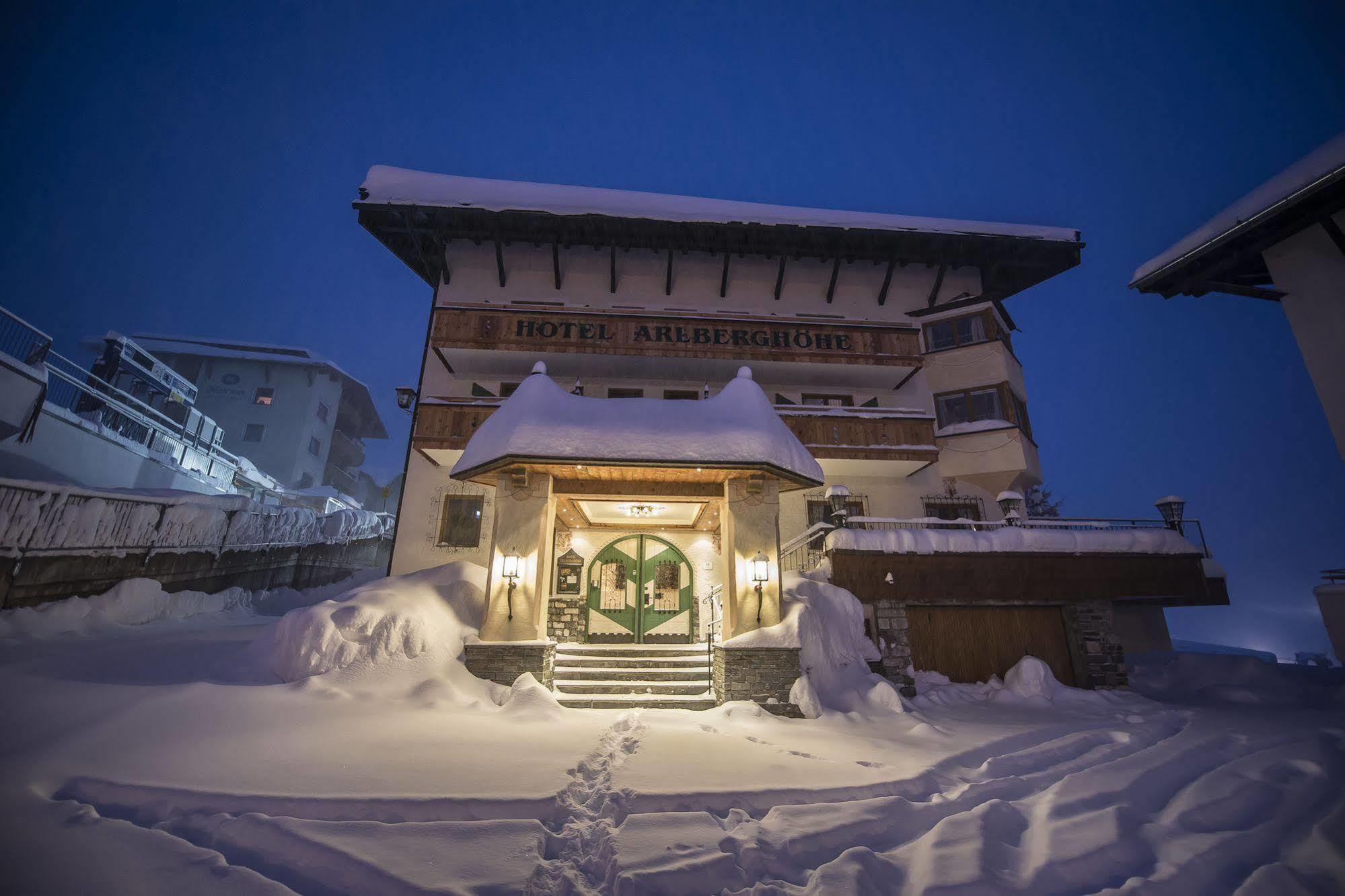 Hotel Arlberghoehe Sankt Christoph Am Arlberg Buitenkant foto