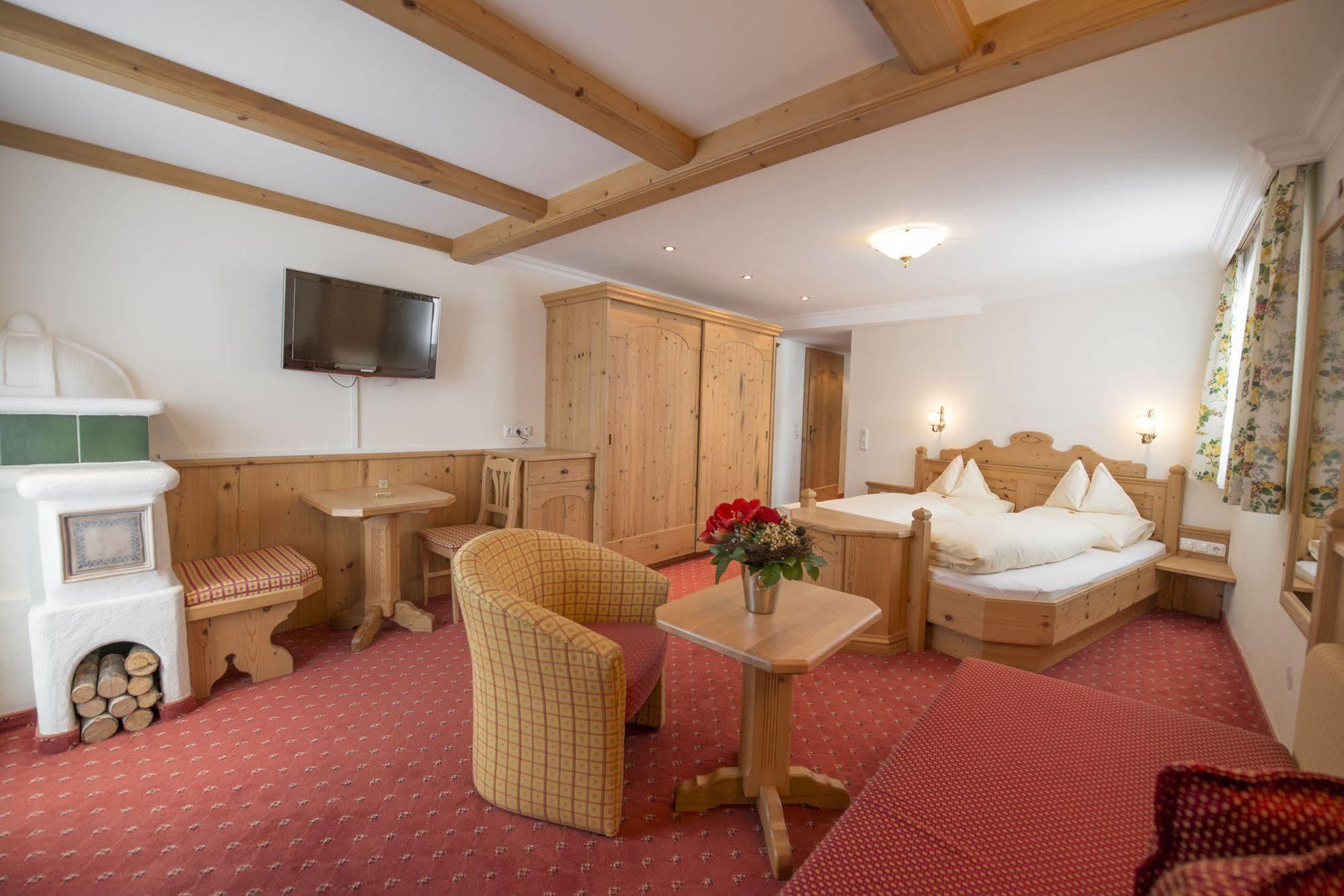 Hotel Arlberghoehe Sankt Christoph Am Arlberg Buitenkant foto